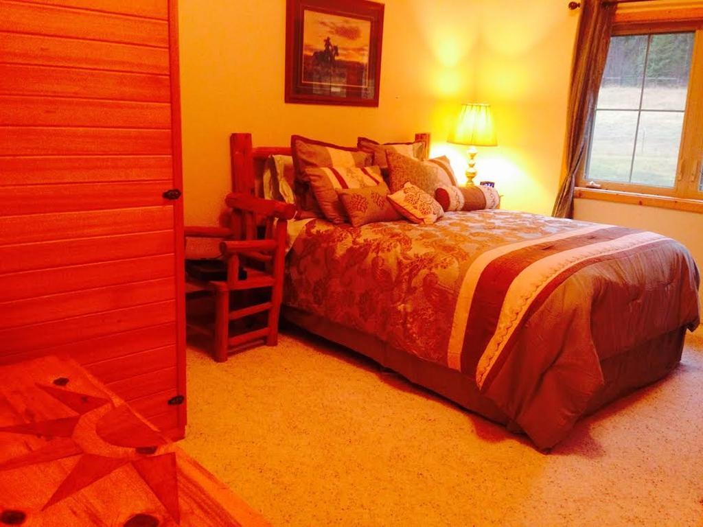 Gaynor Ranch Bed & Breakfast Polson Bilik gambar